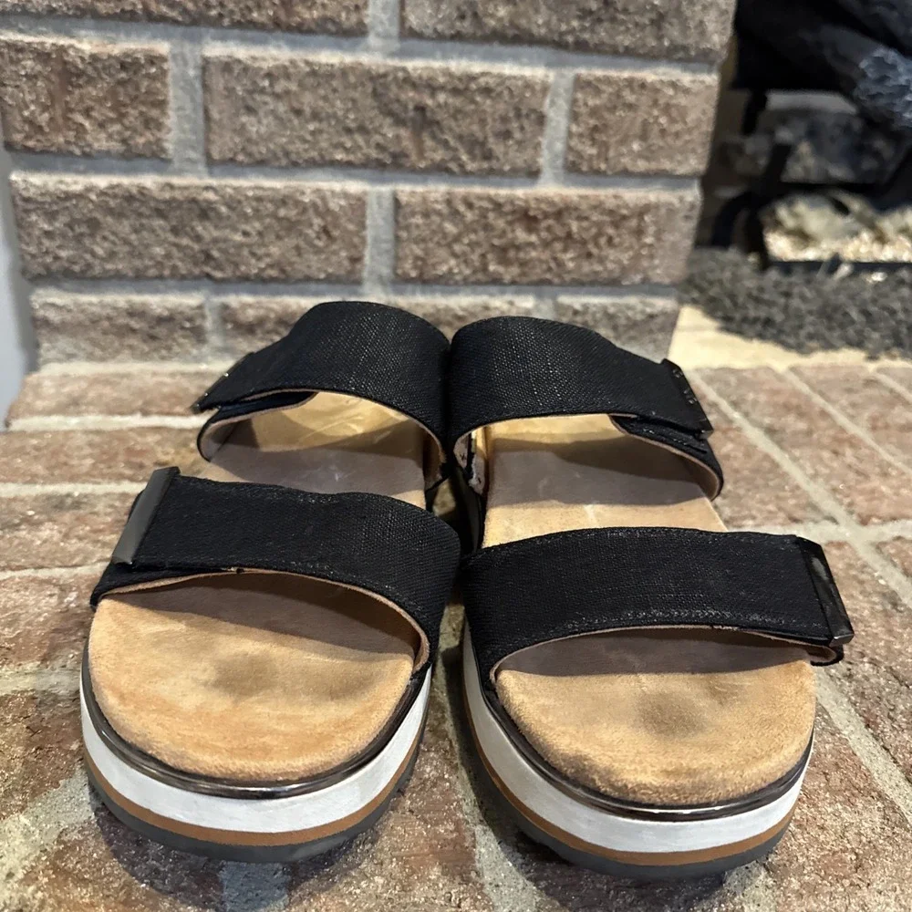 Vionic Strappy Sandals Womens Size 11 Medium Black Straps Platform Beach